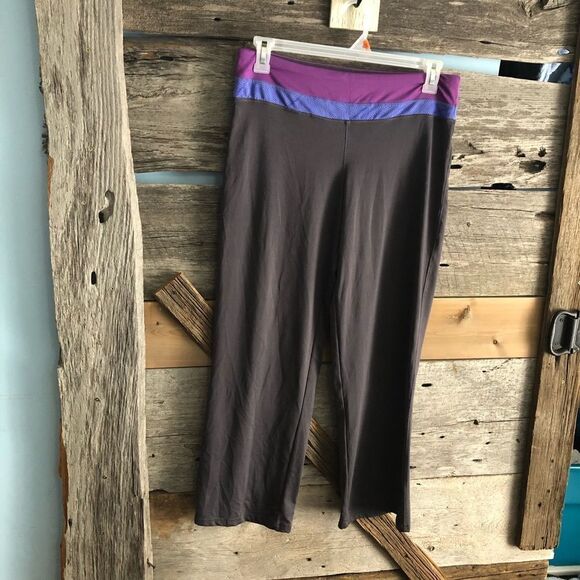Reebok Size Med Grey Activewear Yoga Pants With Purple Waistband - Picture 2 of 5